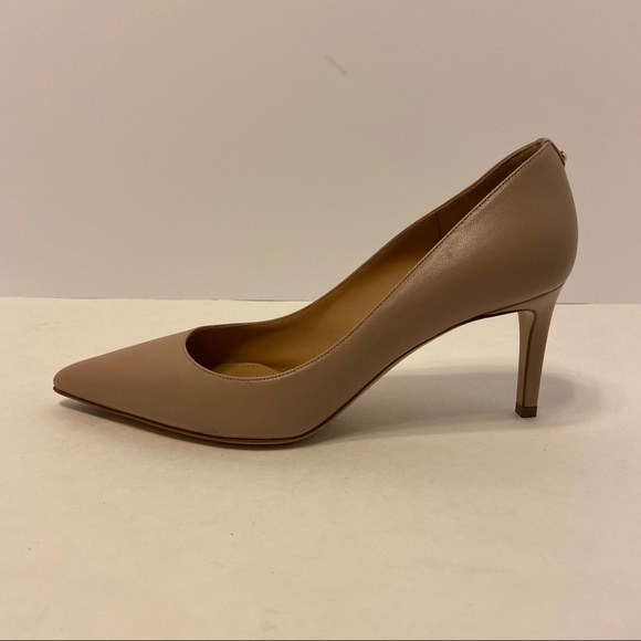 Salvatore Ferragamo 70mm High Heel Nude Pump - Picture 5 of 15